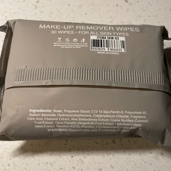 🔴 4/$15 NEW Charcoal Detoxifying Makeup Remover Wipes 30 count pack - Picture 5 of 5